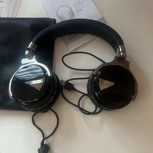 COWIN E7 Wireless headphones. Like new
